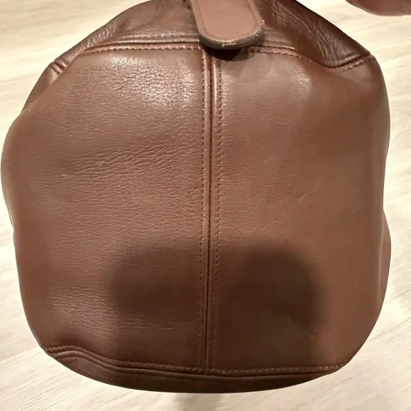 Coach vintage Brown Leather buckle Sling backpack - Picture 3 of 10